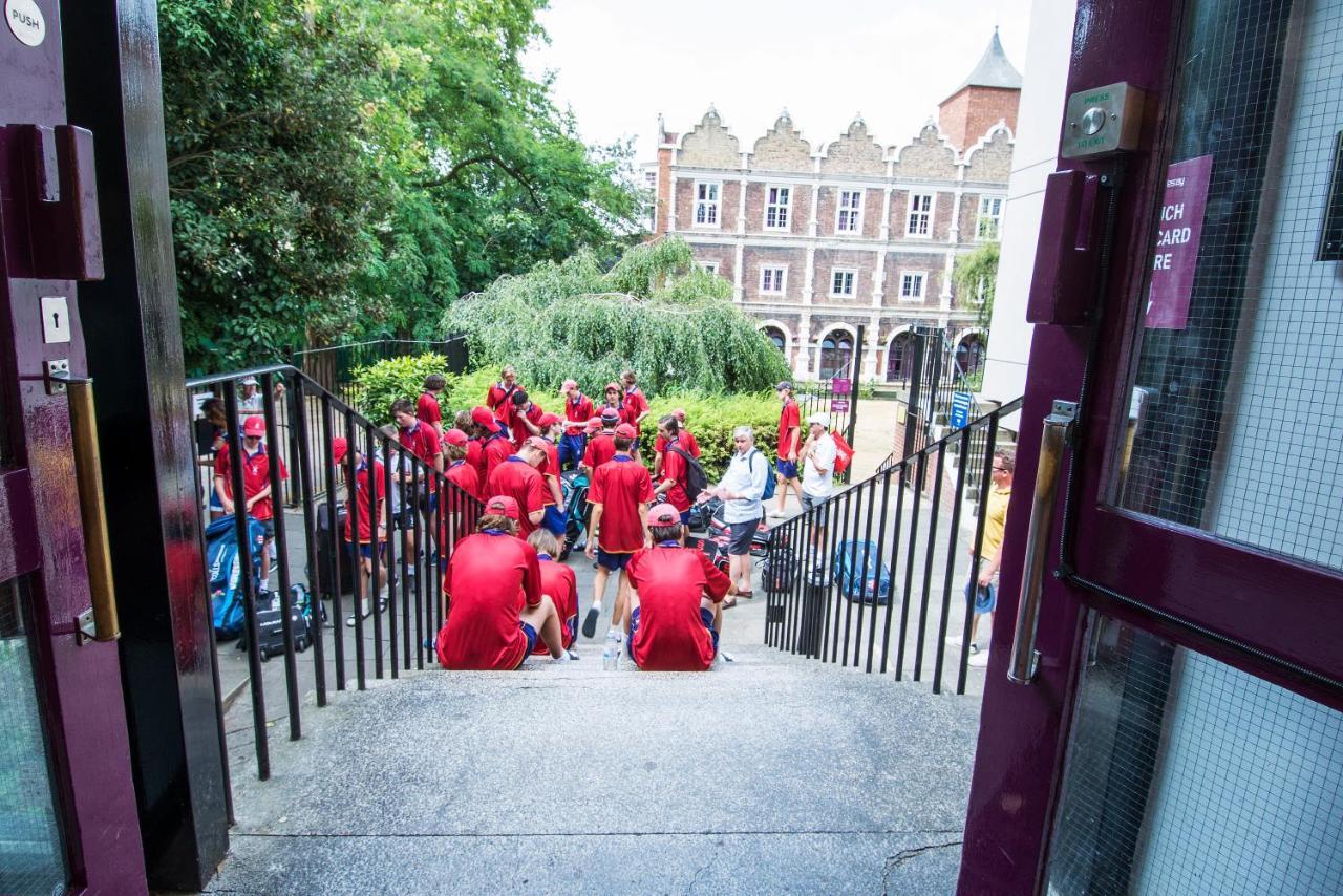Safestay Kensington Holland Park (adults Only) Лондон